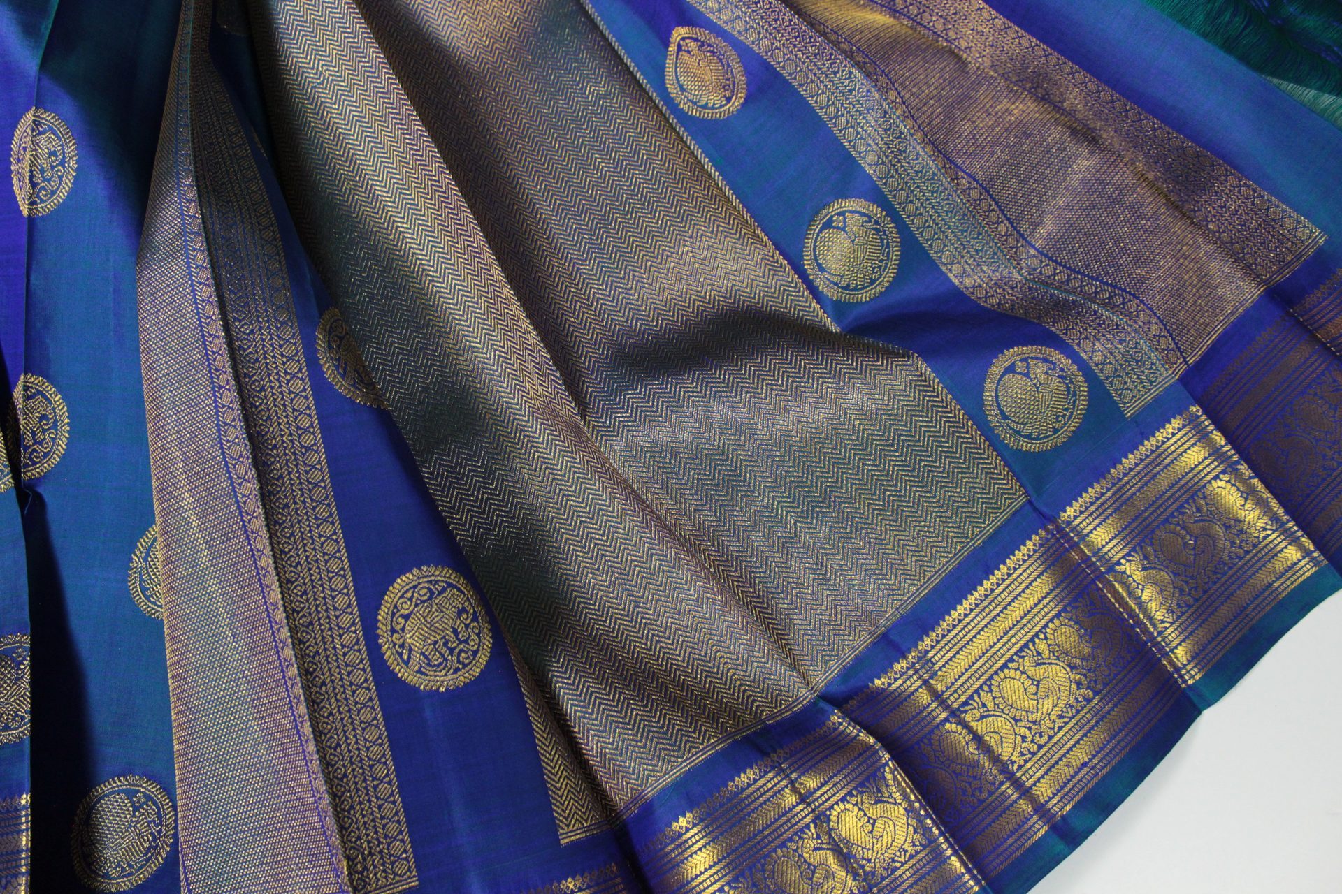 Thirubhuvanam — Pallu 1